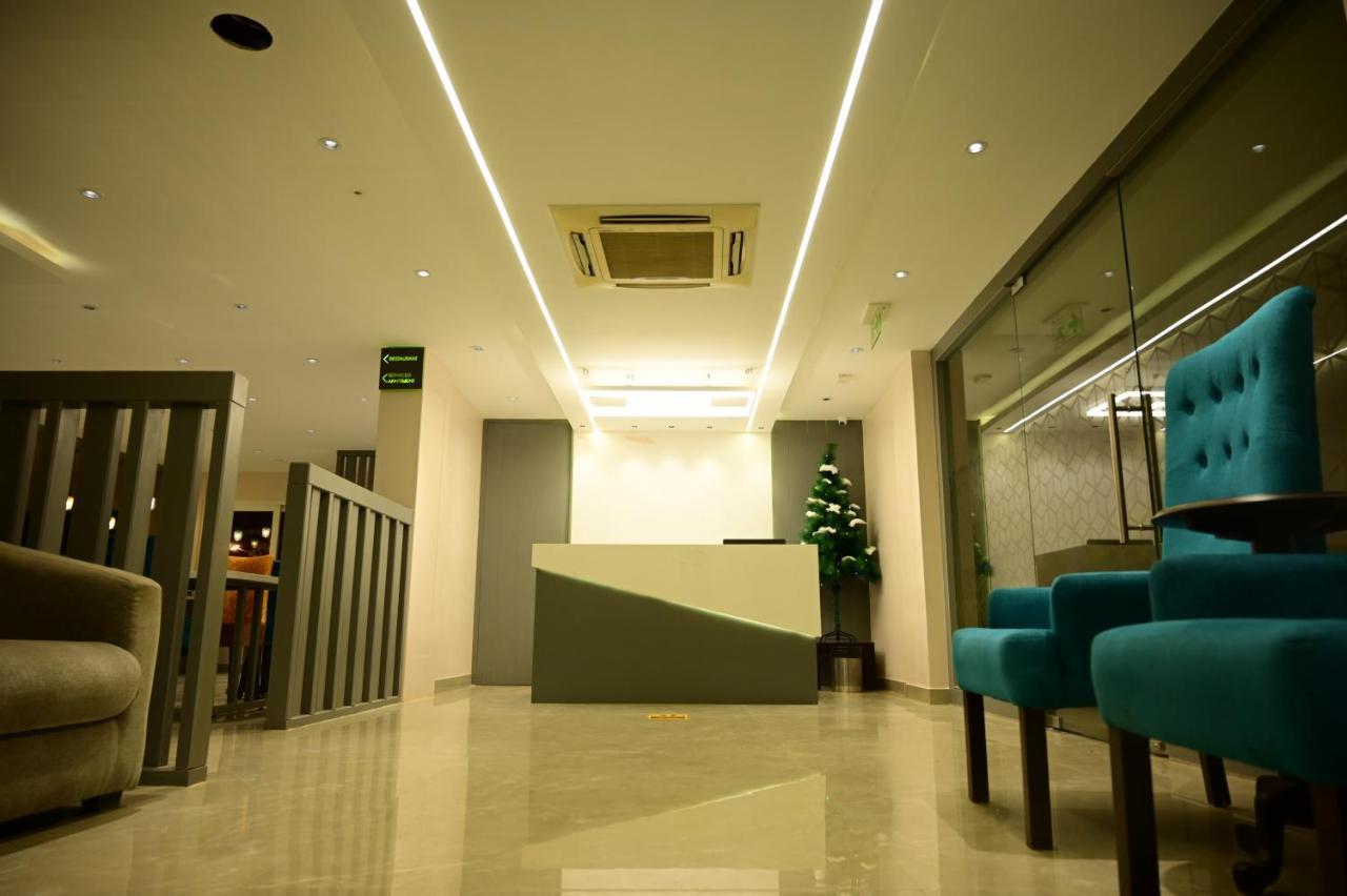 Sterling Keys By Tgi Hotel Bengaluru Kültér fotó